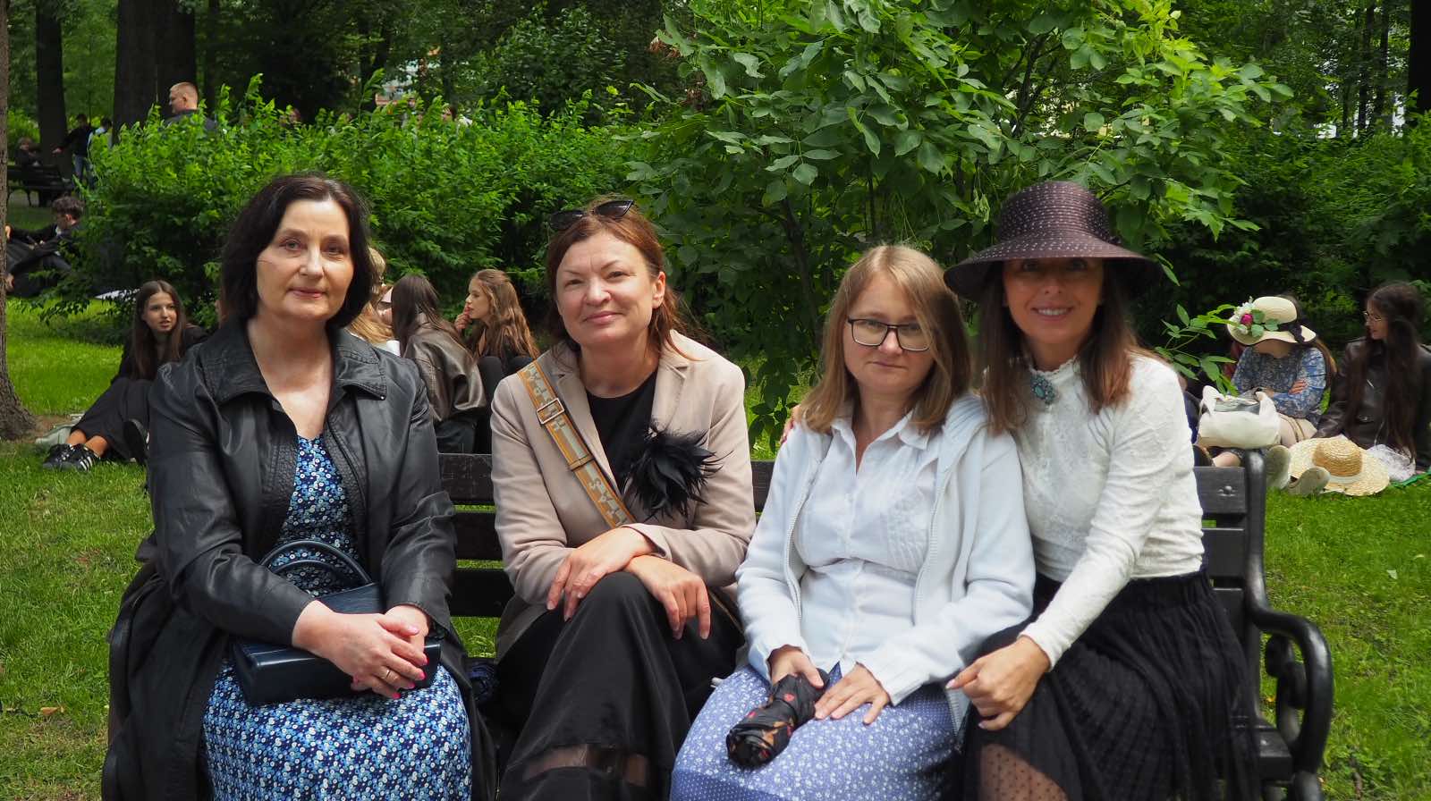 Zdjęcie Urodziny MK 2025 (27)c3c51bb8-7a0f-4db2-b1c1-5b8b949be60c.jpeg w galerii Urodziny patronki II LO na Sądeckich Plantach